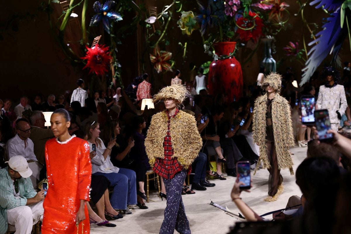 For his haute couture debut, Jonathan Anderson sculpts Dior's legacy