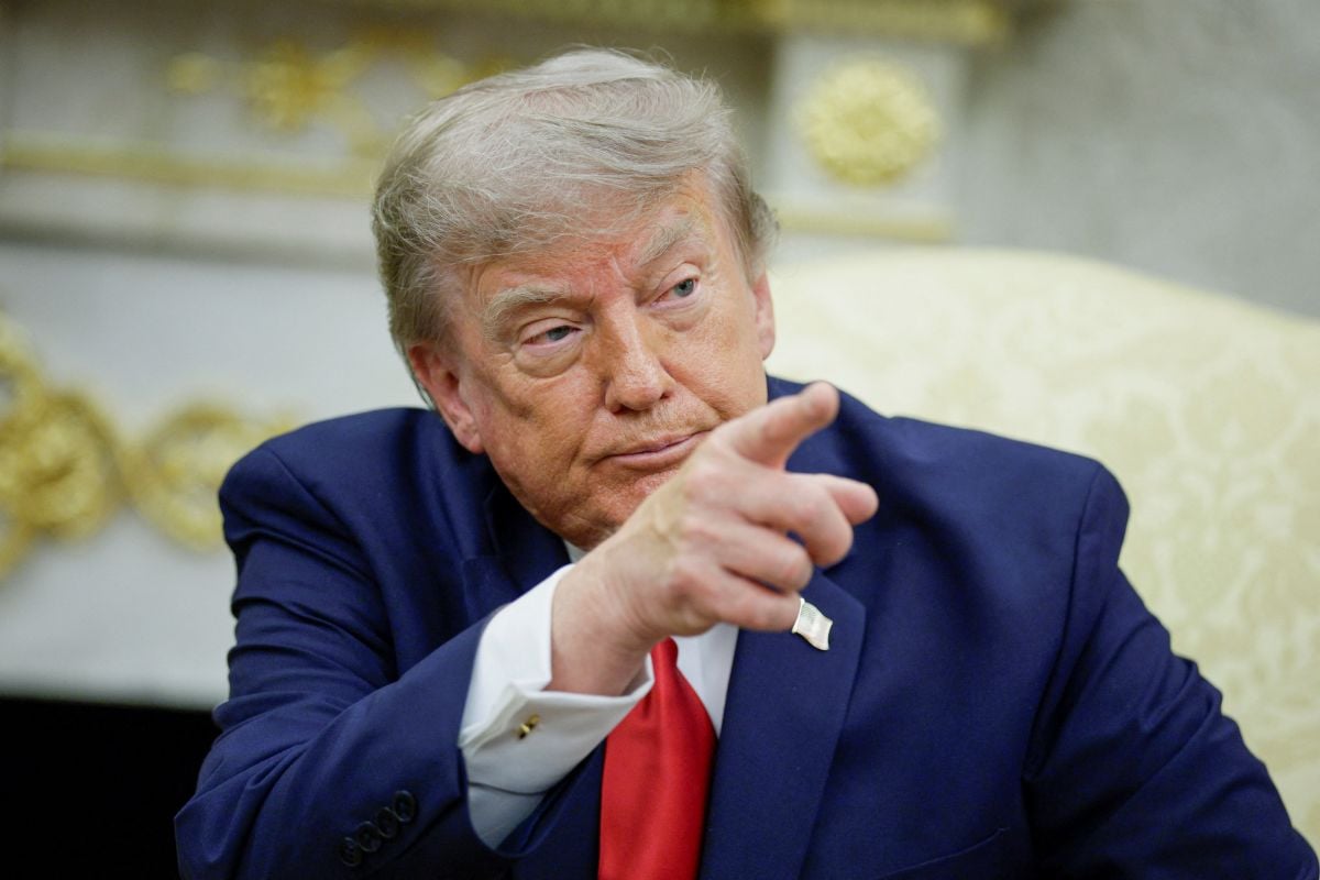 Trump: Israel should 'redeploy' from Lebanon, Sharaa would be more 'precise' against Hezbollah