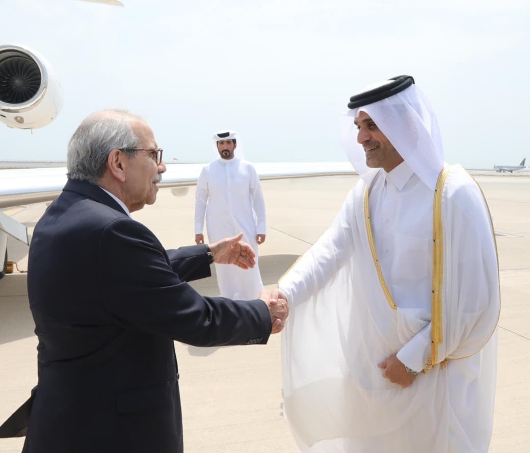 Salam et plusieurs ministres au Qatar après la mort de l'ancien émir, cheikh Hamad