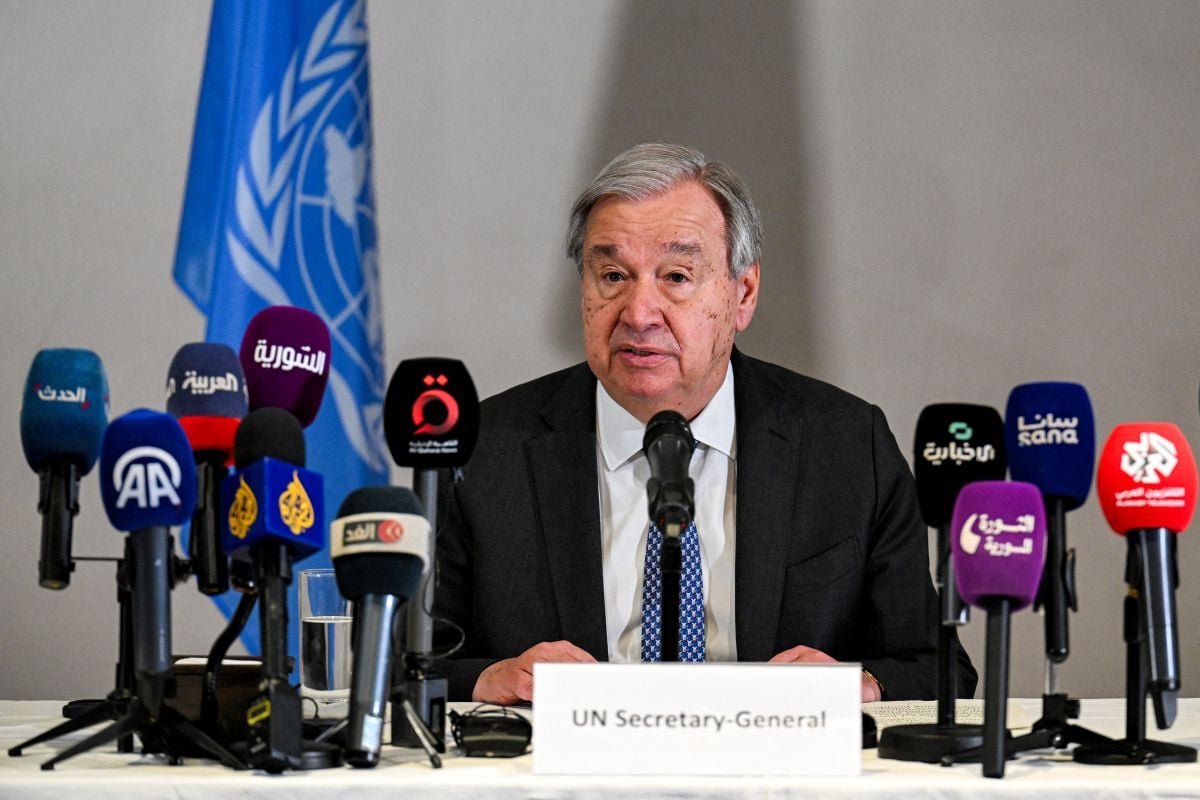 UN chief urges immediate removal of all Syria sanctions