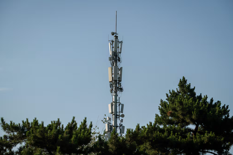 Touch, Alfa roll out 5G network in Lebanon