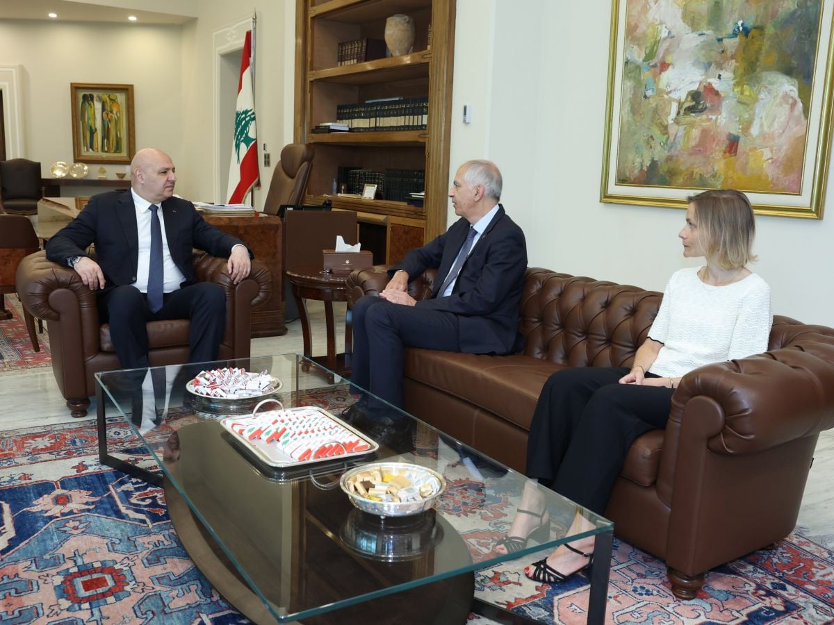 L'ambassadeur de France au Liban reçu par le président Aoun dans le cadre de sa tournée d'adieu