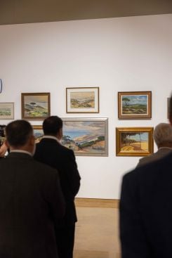La sélection de Saleh Barakat met en lumière plusieurs figures majeures de l'art moderne libanais, dont Omar Ounsi, Moustafa Farroukh, César Gemayel et Aref el-Rayess. Photo Christopher Akiki
