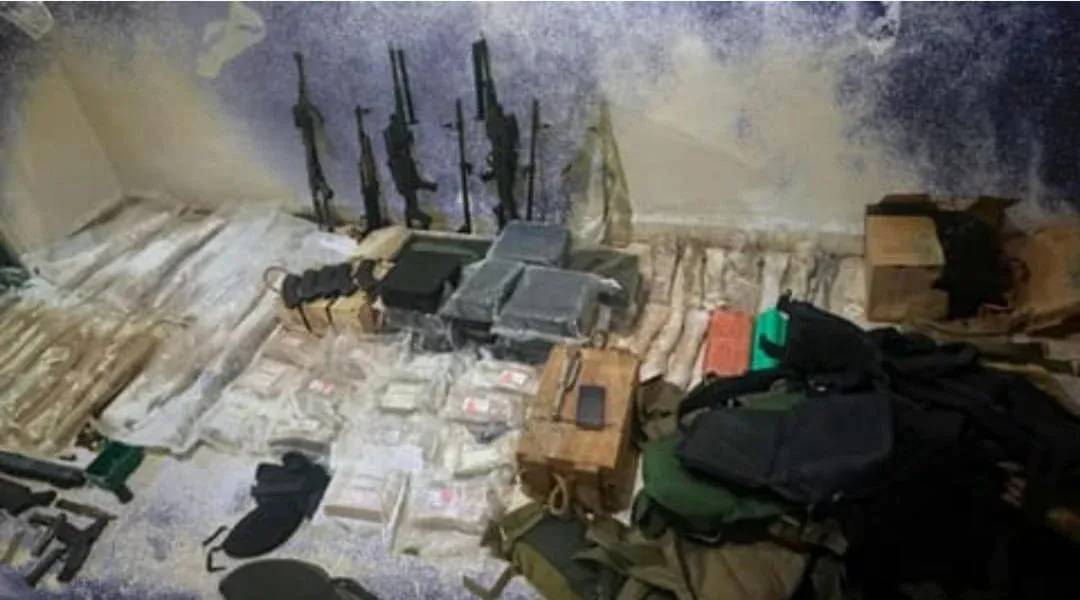 Stock d'armes du Hezbollah à Ras el-Nabeh : le procureur émet un mandat d'amener à l'encontre de trois suspects