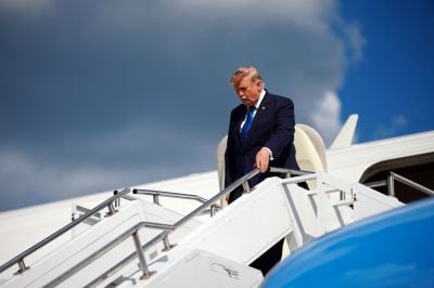 Trump suspend les frappes américaines contre l'Iran