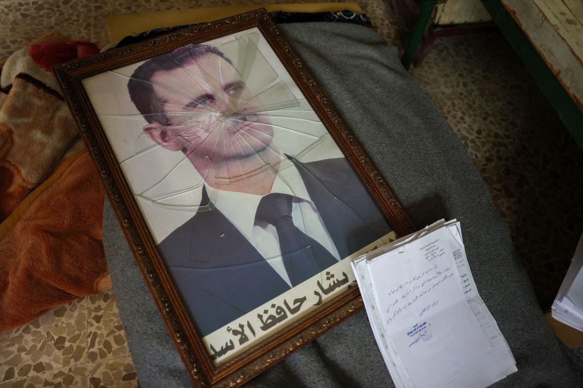 Syria issues death sentence to detained Assad cousin