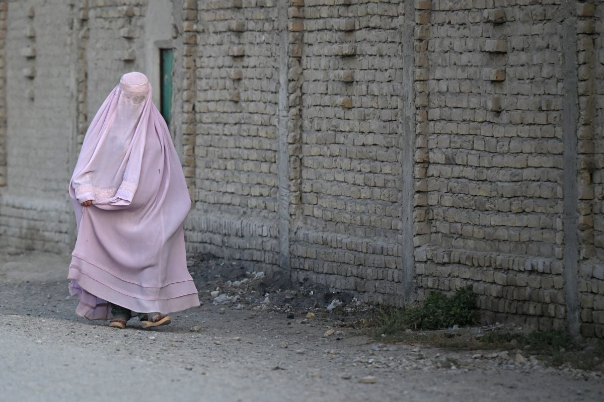 Torment of Afghan fathers as daughters deprived of education