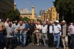 Manifestation dans le centre-ville de Beyrouth en marge de la séance plénière, le 11 août 2026. Photo L'Orient-Le Jour/Mohammad Yassine
