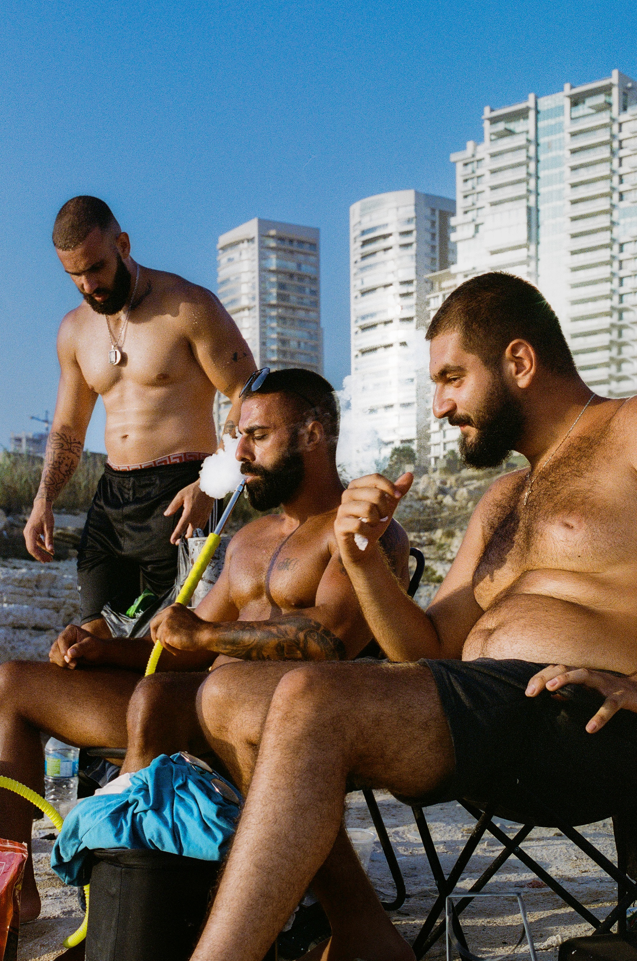 Les amis. Dalié el-Raouché, Beyrouth, Liban, août 2026. Photo Mohamad Abdouni/L’Orient-Le Jour