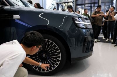 Onze marques d'auto, dont Tesla et Xiaomi, concernées par une vague record de rappels en Chine