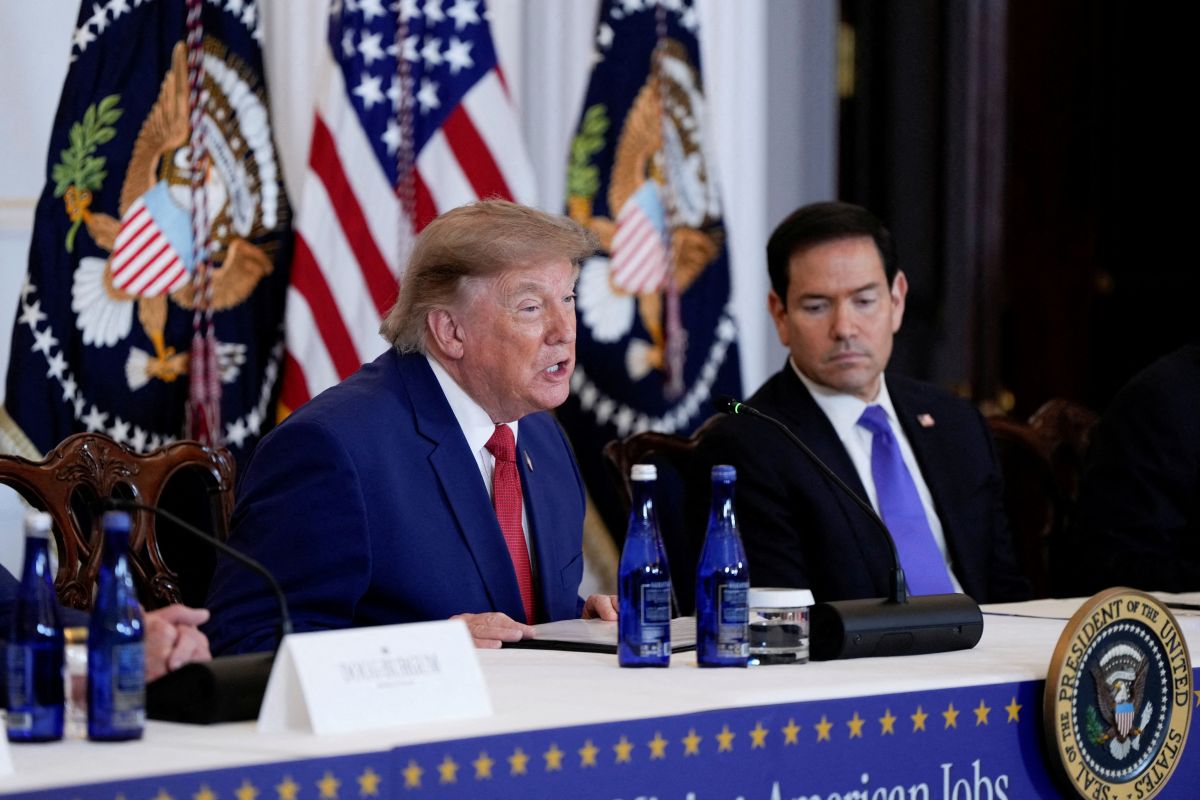 Trump administration moves to impose more than $100,000 fee for H-1B worker visas