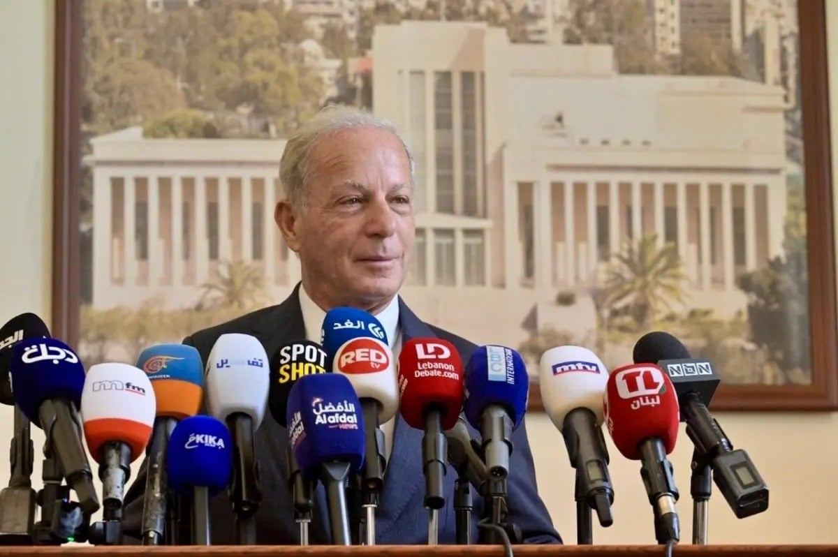 Lors d'une visite au cheikh Akl druze, Michel Issa répète que « le Hezbollah ne fait aucun pas » dans le bon sens