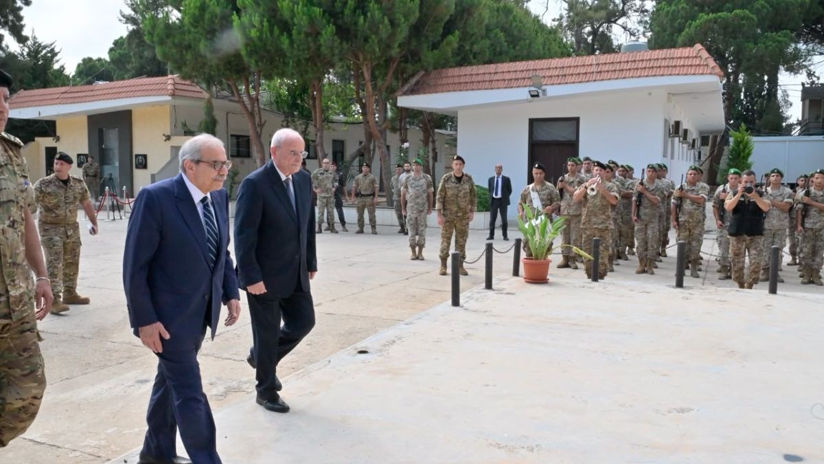 Salam, Menassah present united front in Sour: Army must be strengthened and remain united