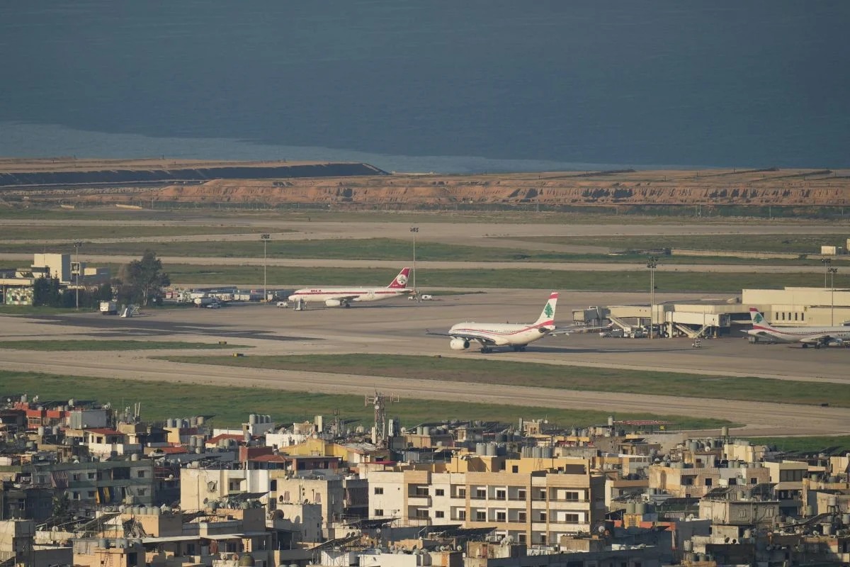 Risque aviaire à l’aéroport de Beyrouth : les fermes et abattoirs contestent leur mise en cause