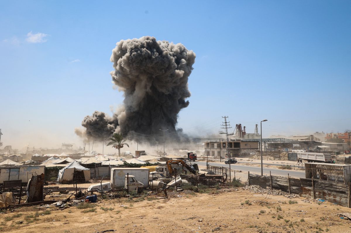 Israeli airstrikes kill 2 people, including a 4-year-old boy, medics say