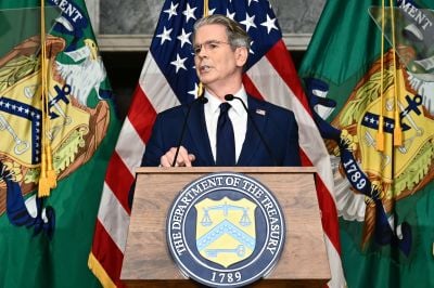 Les Etats-Unis visent « l'asphyxie économique » de l'Iran et menacent les alliés de Téhéran