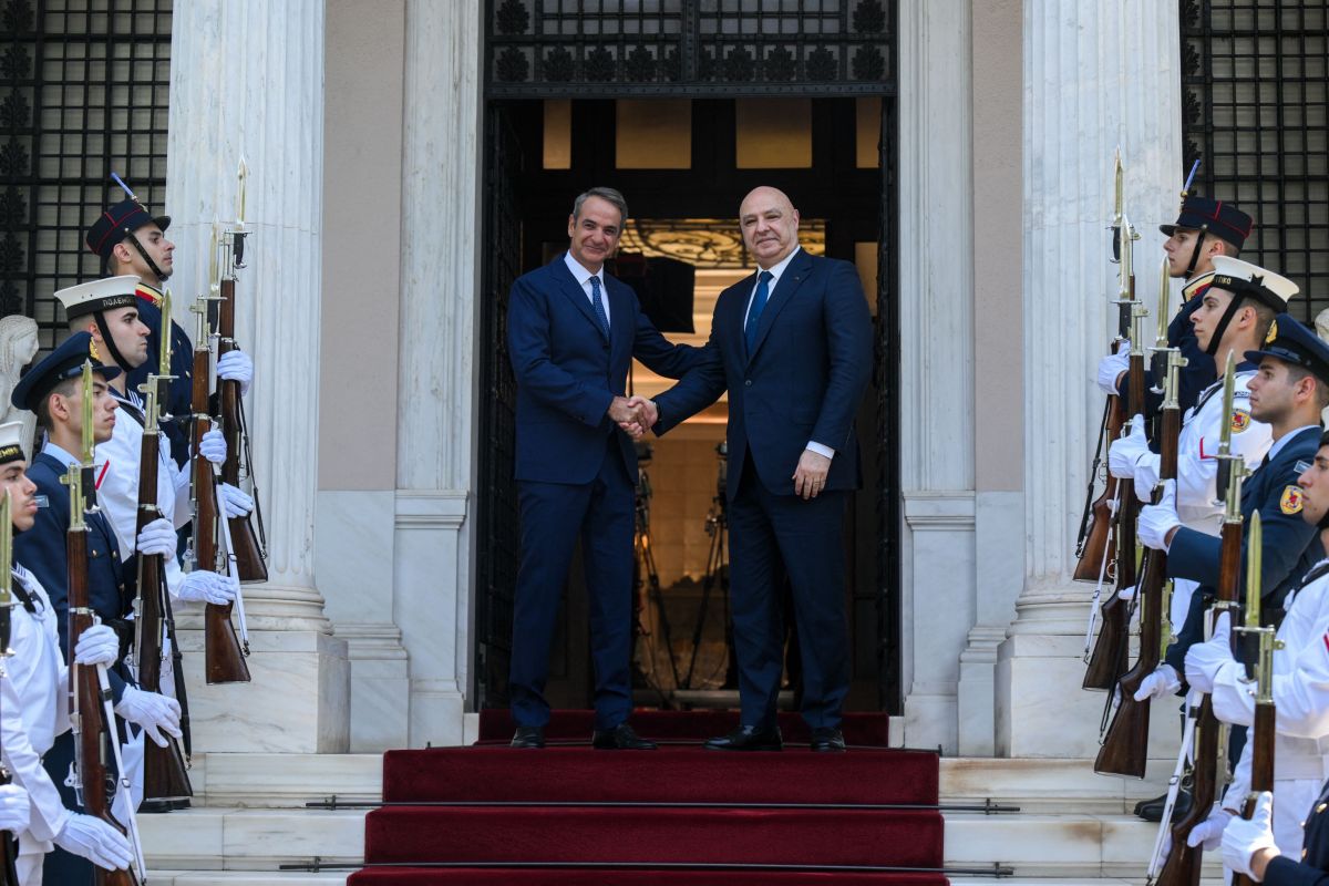 En Grèce, Aoun demande à Athènes d'aider à « la mise en oeuvre » de l'accord-cadre avec Israël