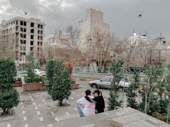 Dans une rue de la capitale le jour de Norouz, le Nouvel An du calendrier persan. Téhéran, 20 mars 2026. © Hashem Shakeri