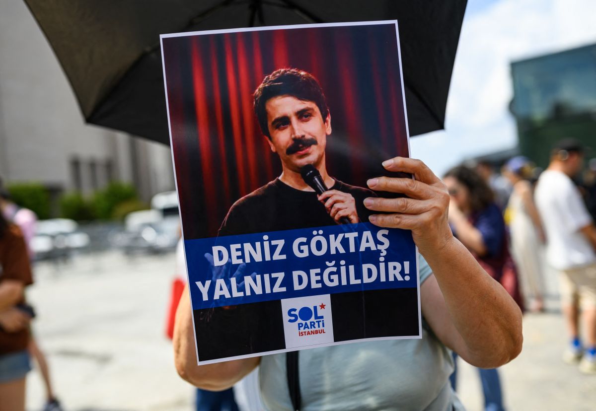 Comedian indicted for Erdogan insult