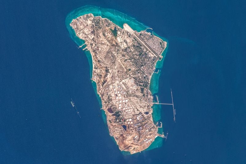 Explosions près de l'île de Kharg : L'armée américaine revendique la destruction de trois pétroliers des gardiens de la révolution après des tirs contre deux navires de l'US Navy | Direct