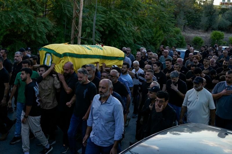 « Combien de massacres faudra-t-il encore avant de se retirer de l’accord-cadre ? », lance un député du Hezbollah à Aoun