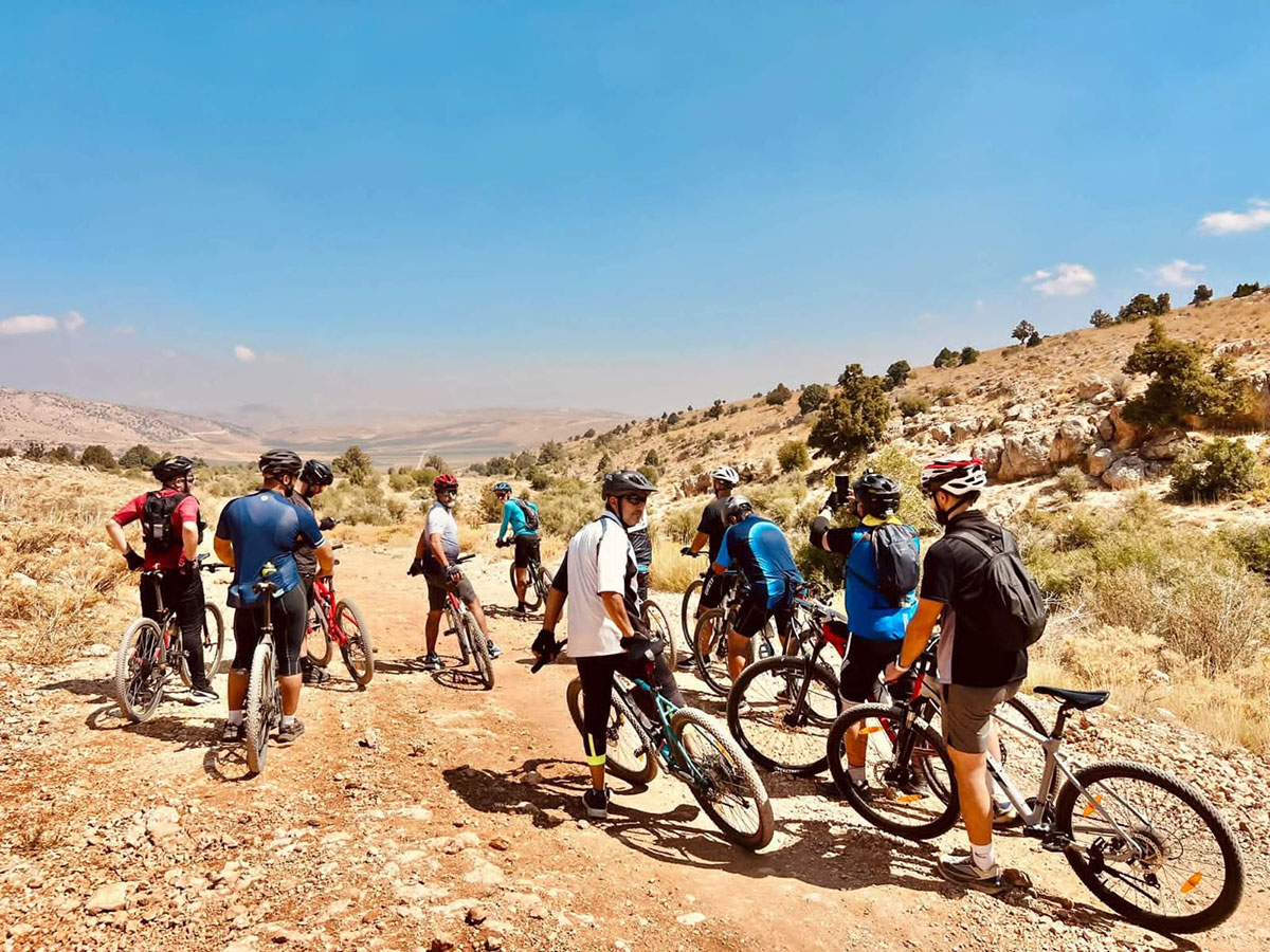 Dans le Akkar, une randonnée à vélo sur les hauteurs escarpées de Qobeyate