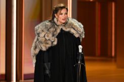 La réalisatrice, actrice et présentatrice Mariska Hargitay sur scène lors de la 78e cérémonie des Primetime Emmy Awards à Los Angeles, le 14 septembre 2026. Photo Patrick T. Fallon/AFP