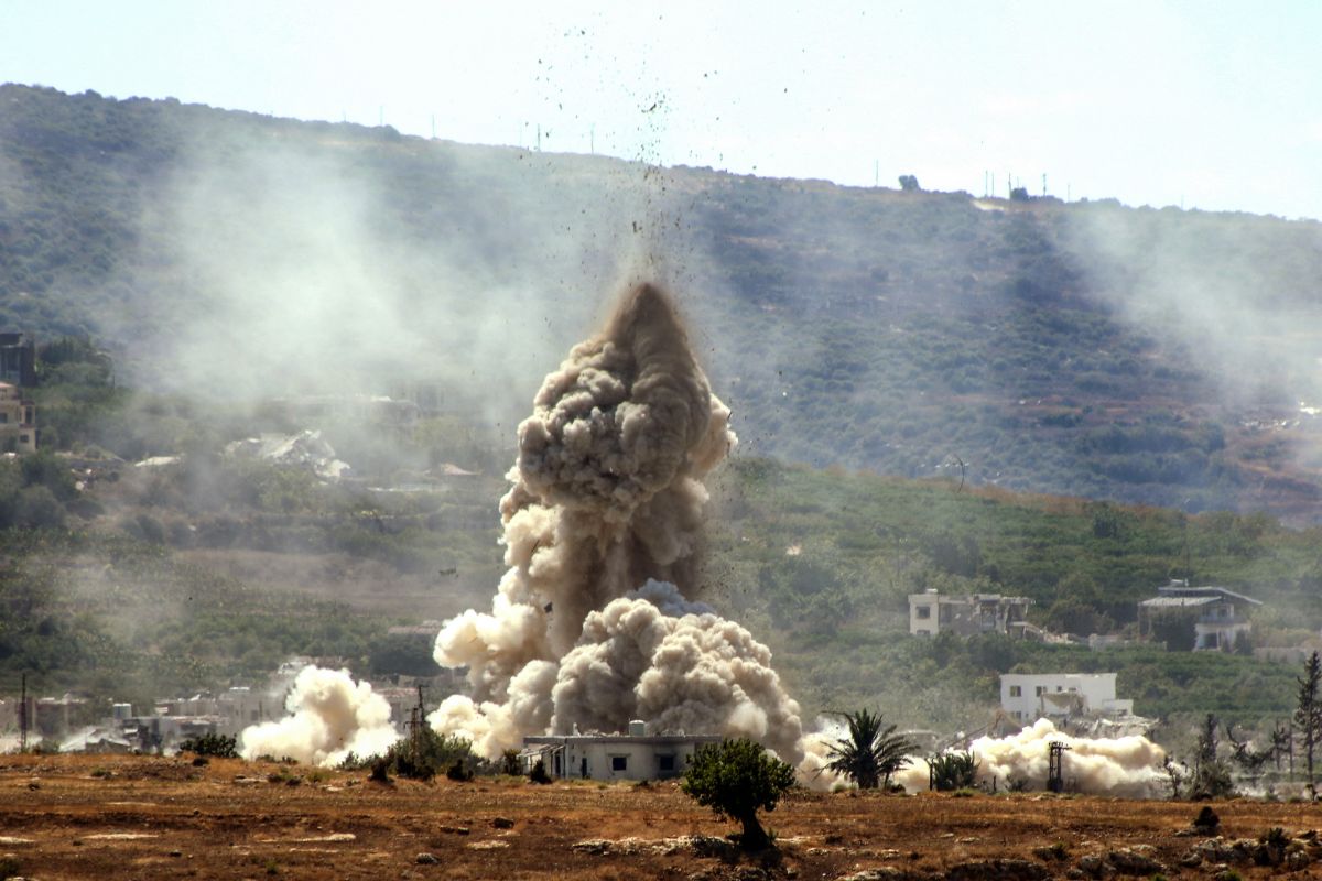 Israel continues destruction operations in Mansouri, Sour; kills teacher by gunfire in Braasheet