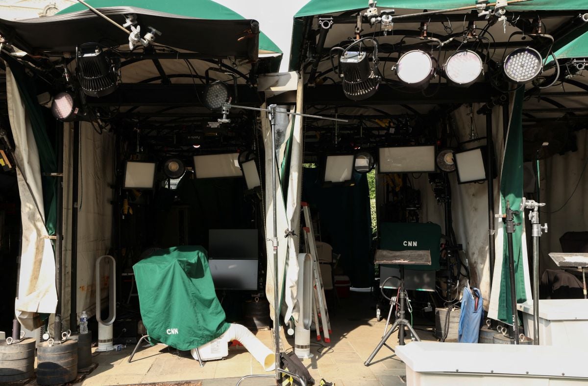 In support of CNN, major US broadcasters halt pool coverage of Trump