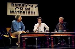 Charif Majdalani, le cinéaste Quentin Bas-Laurent et Bertrand Badiou, spécialiste de Paul Celan, lors des Rencontres de Chaminadour, à Guéret. Quentin Bas-Laurent y a présenté un film sur les archives de Celan et de Mahmoud Darwich. Photo Isabelle Delatouche