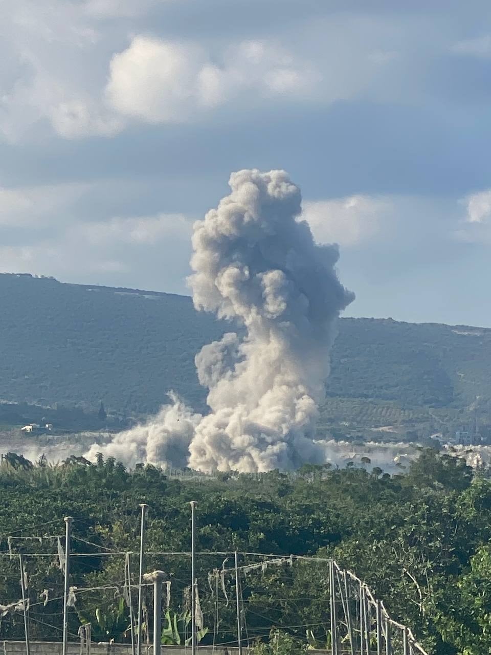 Israeli airstrikes continue in southern Lebanon, hit Bani Hayan, Wadi Slouqi