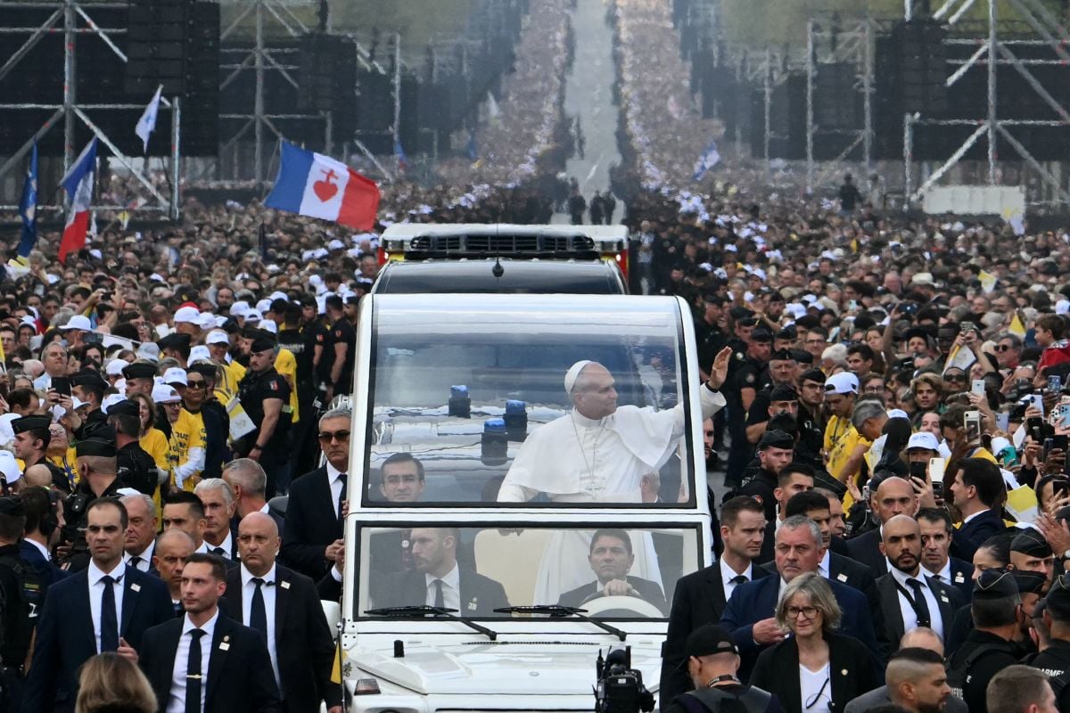 Le point à 19h : Trump rejette le plan iranien pour Ormuz ; le pape clôture sa messe géante à Paris