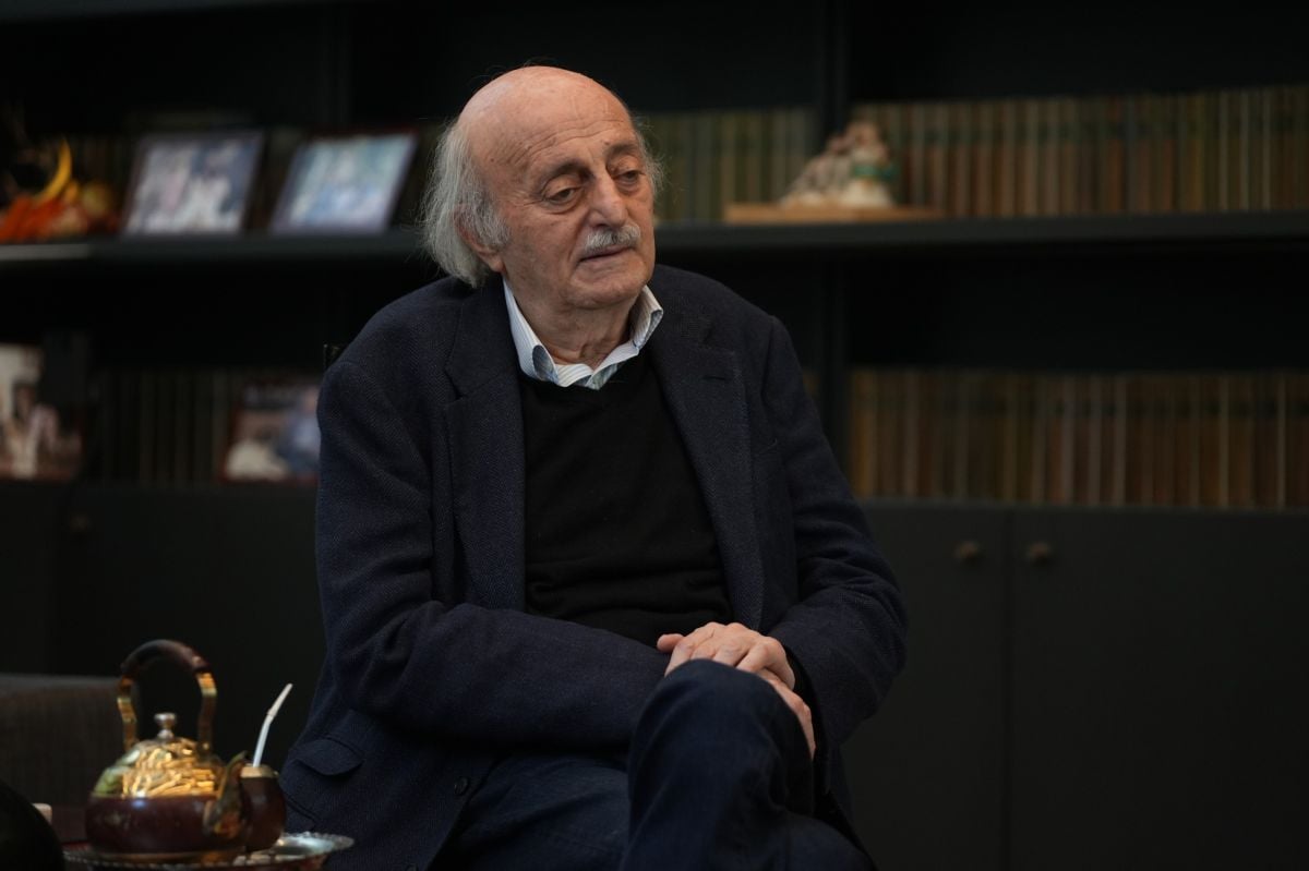 Joumblatt à « L’OLJ » : Les destructions au Liban-Sud devraient pousser le Hezbollah à dialoguer avec l’État