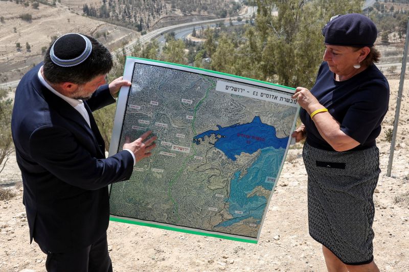 Britain likely to expel Israeli diplomats if Jerusalem consulate closes, sources say