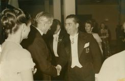 Ramón Huidobro, then a diplomat stationed in Beirut, greeting President Camille Chamoun. (Archive photo provided by Ambassador Marcos Correa)