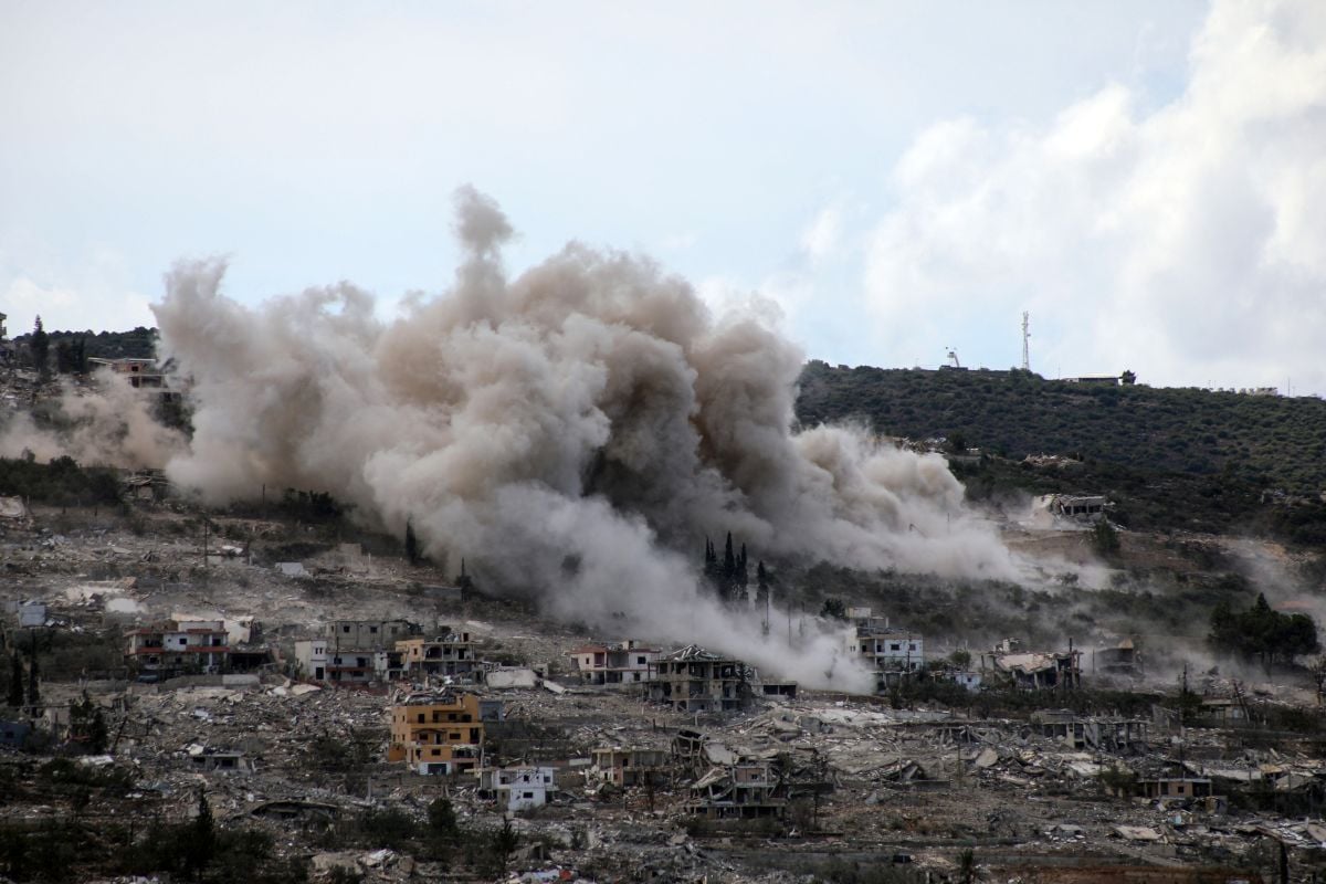 Israeli attacks on south Lebanon persist overnight