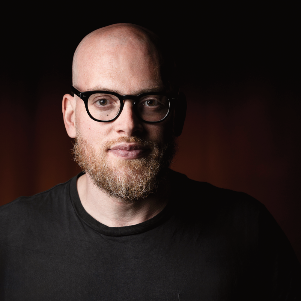Alexandre Lenot, prix des Cinq Continents 2026 : une enfance qui brûle encore