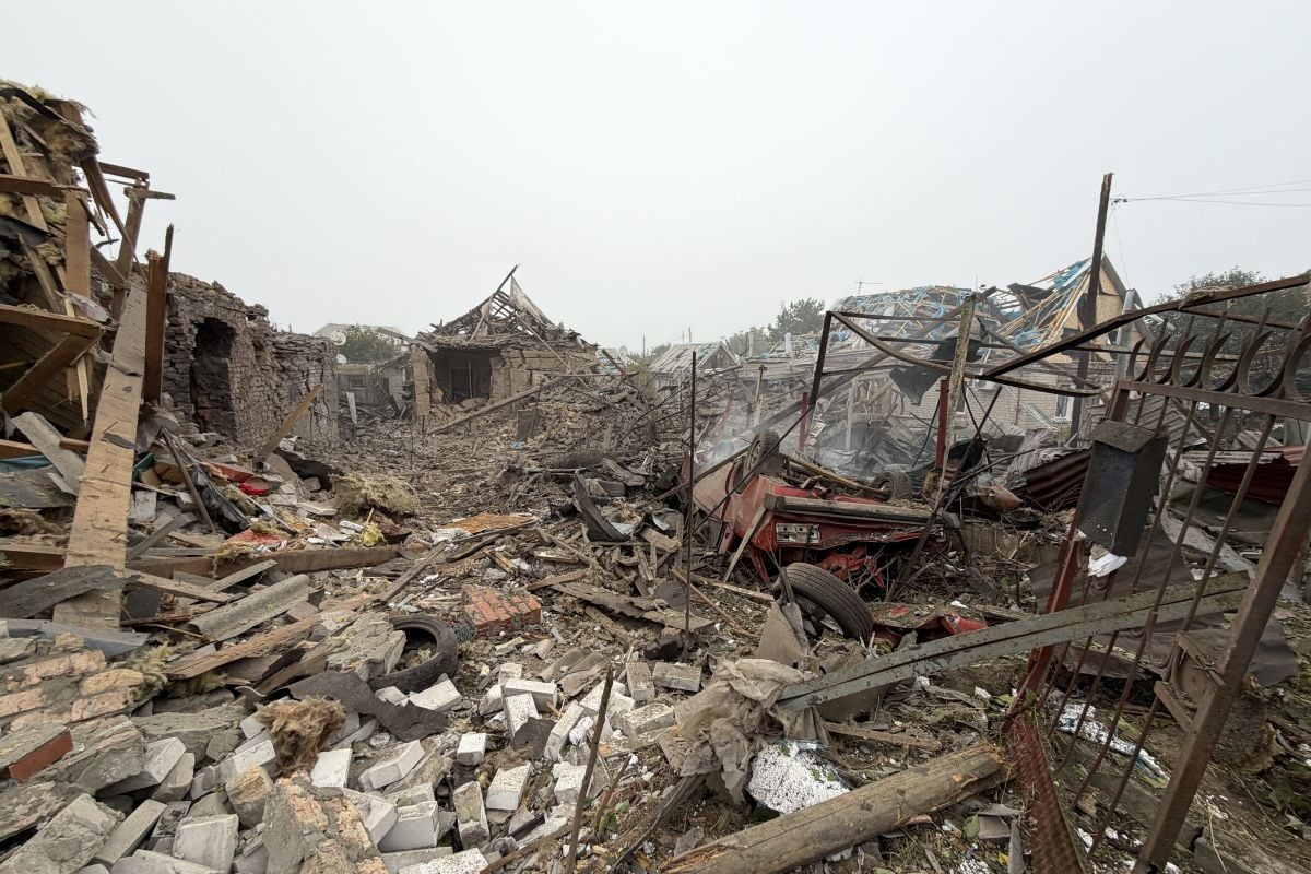 Eight killed including 3 children in Russian strikes