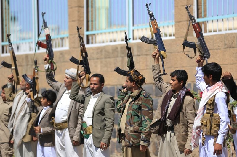 Les houthis renouvellent leur avertissement contre l'usage des aéroports saoudiens après les frappes meurtrières à Riyad