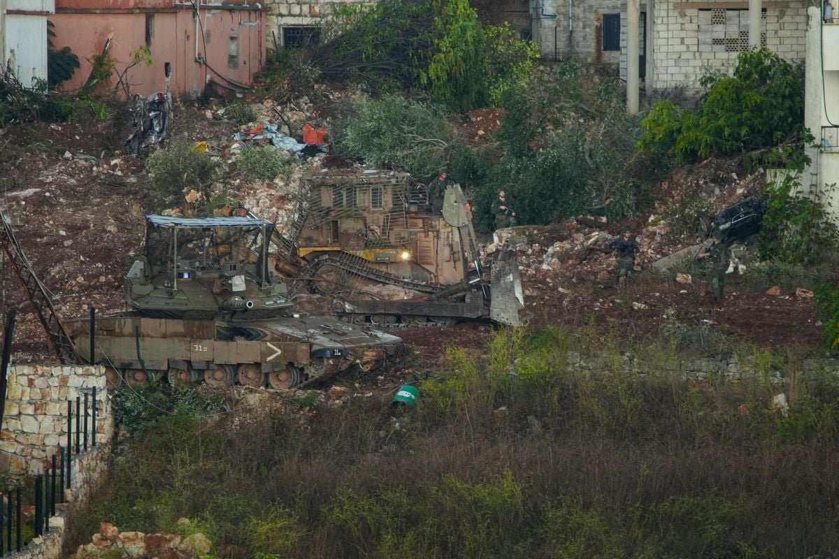 Israeli army demolishes houses in Beit Yahoun, enters Kfar Shuba and bombards southern Lebanon