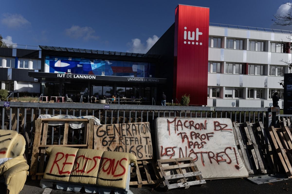 Lyon bans 'all protests' on Saturday