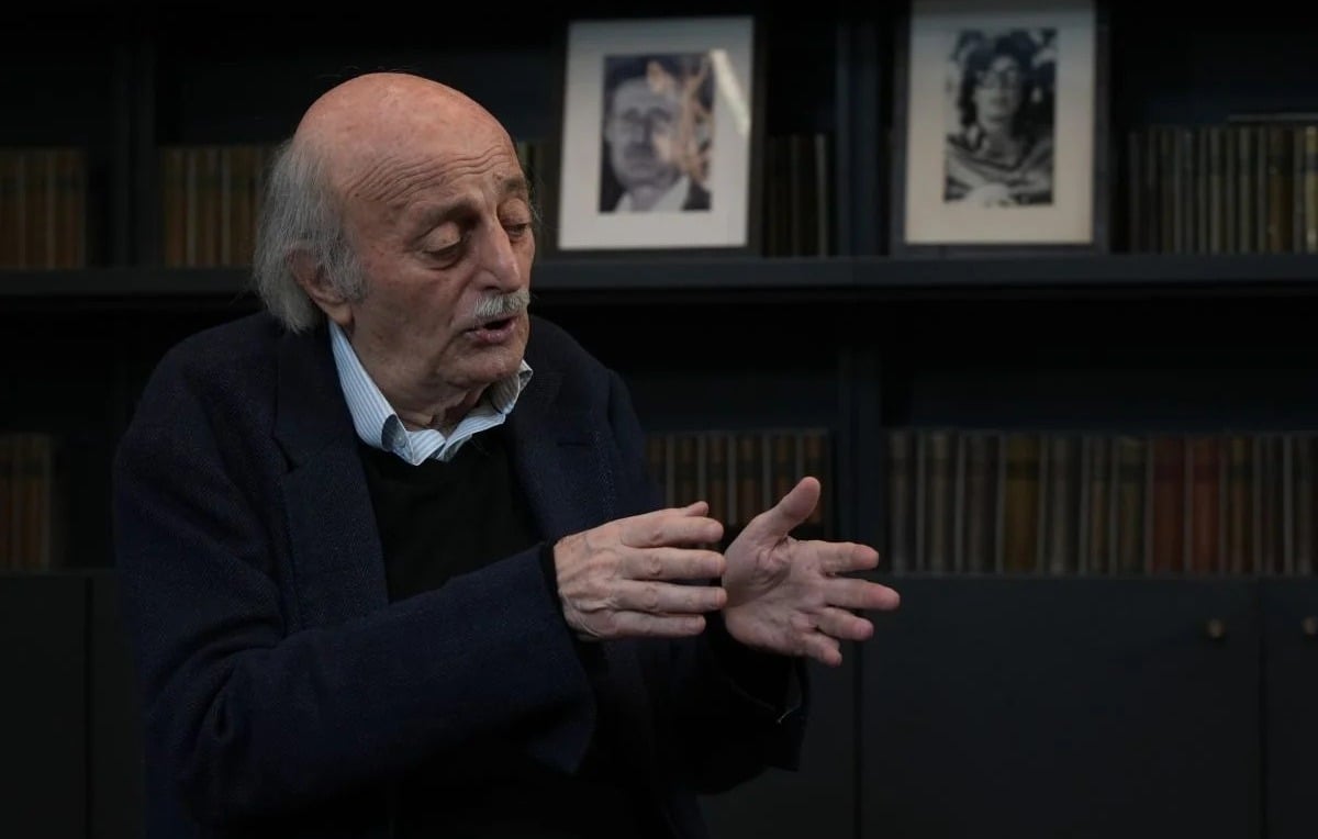 Jumblatt warns Lebanon risks losing South as Israeli destruction continues