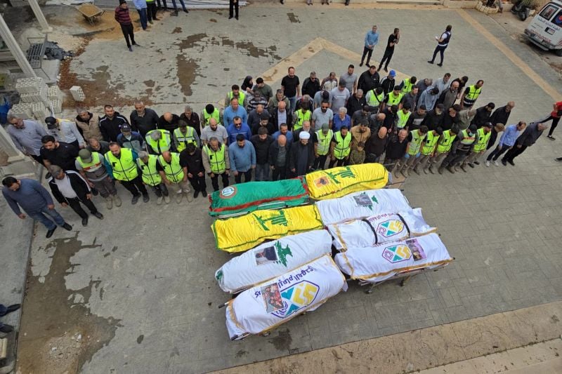 Deir Qanoun al-Nahr buries victims of Tuesday’s Israeli massacre