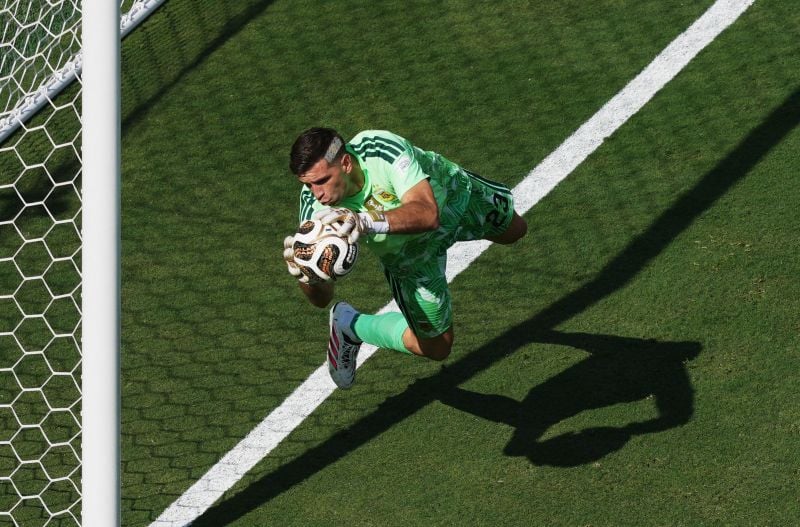 Spain continue to waste chances