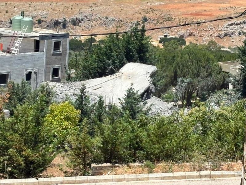 Israeli strike on Qalaya, Bekaa, levels residential home