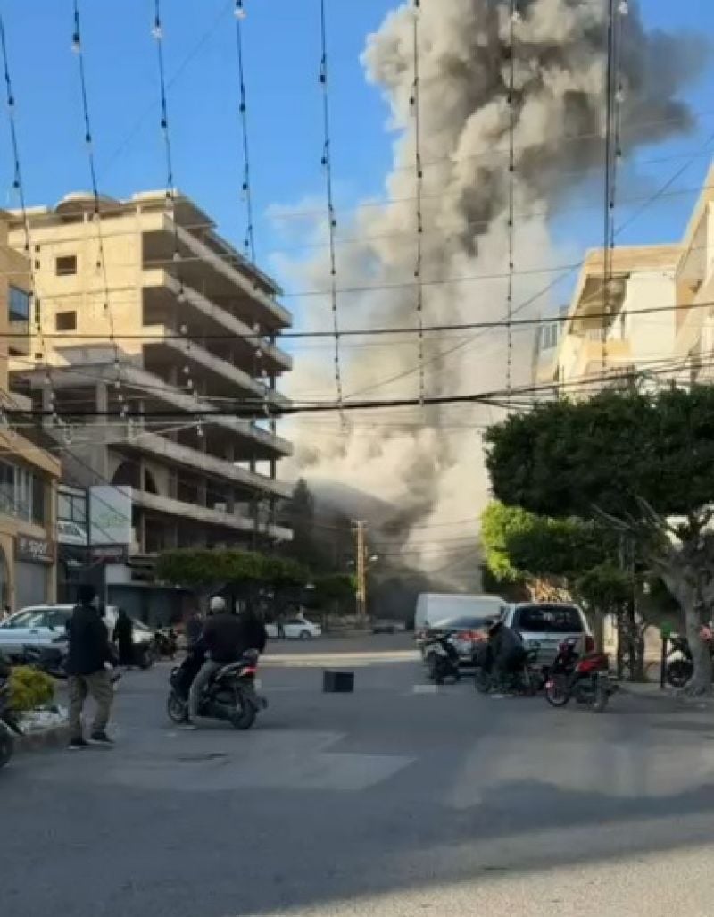 En image : le bâtiment visé par une frappe israélienne à Tyr, au Liban-Sud