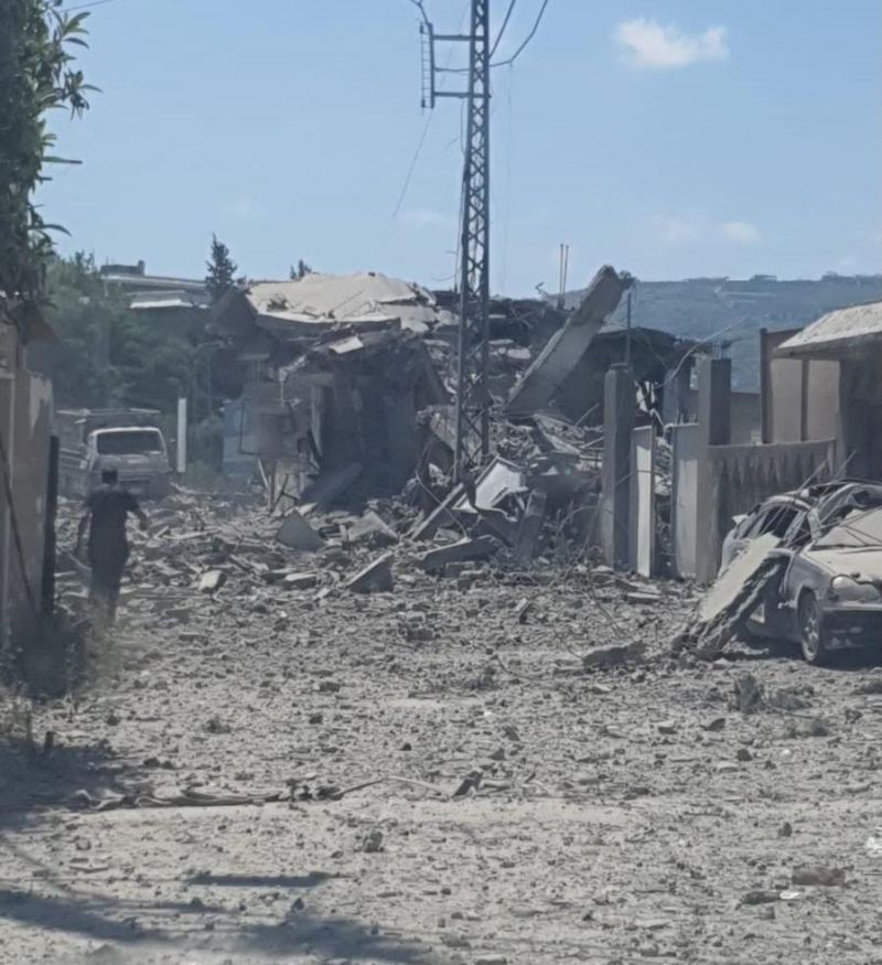 En photo : une frappe israélienne sur Bayyada, dans le caza de Tyr