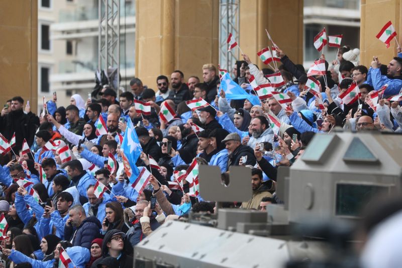 Saad Hariri warmly applauded by the crowd
