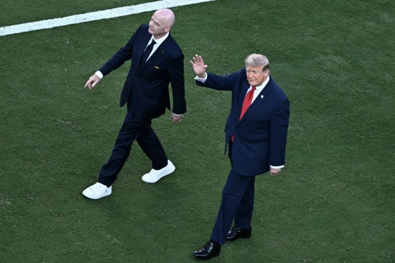 Trump and Infantino booed as they take to the MetLife pitch