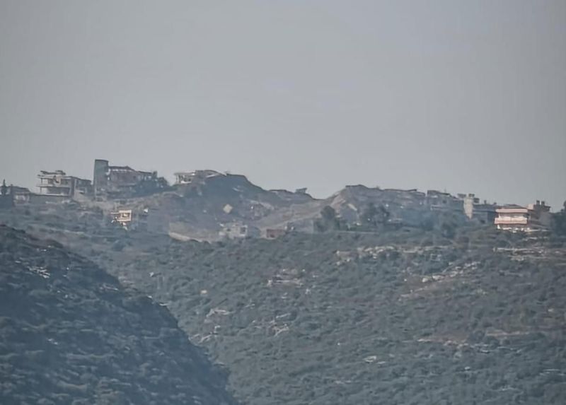 À Majdel Zoun, le dynamitage israélien d'un tunnel présumé du Hezbollah a « coupé le village en deux », selon des habitants